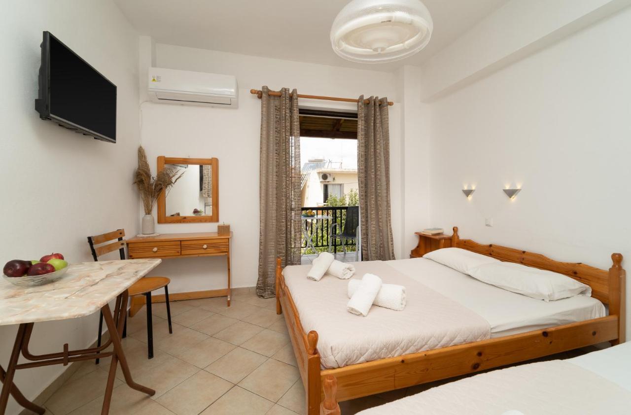 Tsimiklis Apartments Finikounta Luaran gambar
